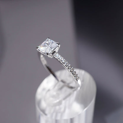 Anillo Destello Princesa – Plata 925 con Zirconia Corte Princesa