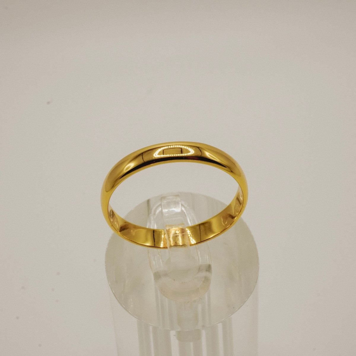 Anillo "Dorado Clásico" en Plata 925 con Baño de Oro 18K – Banda Clásica 4 mm