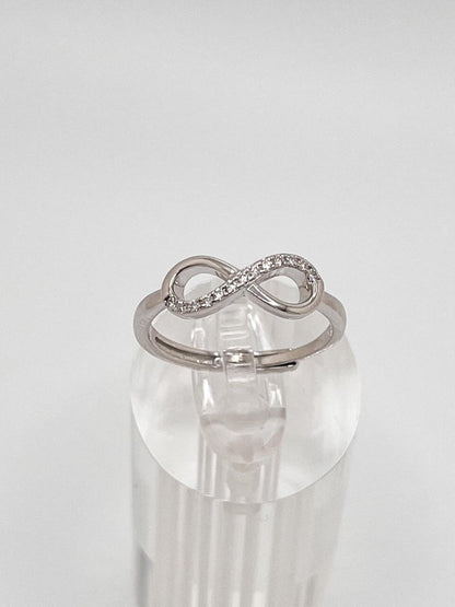 Anillo en forma de Infinito, Material Plata 925 y Zirconias - Aurora Boré