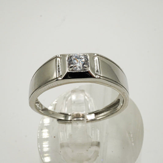 💍 Anillo “Esencia Firme” – Plata 925 con Zirconia Cúbica