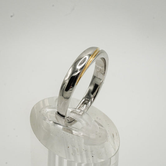 💍 Anillo “Esencia” – Plata 925 con línea en oro 14K