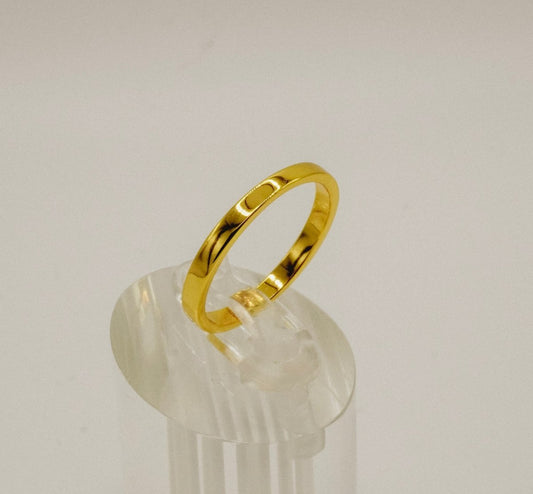 Anillo "Esencial Dorado" – Plata 925 con Baño de Oro 18K