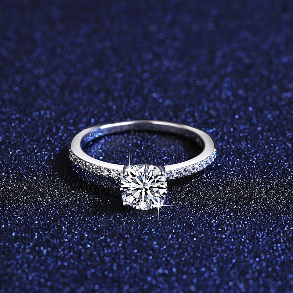 Anillo Esplendor Eterno en Plata 925 con Moissanite de 6 mm
