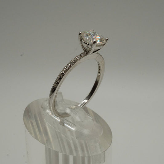 Anillo Esplendor Eterno en Plata 925 con Moissanite de 6.5 mm