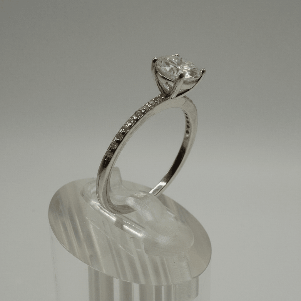 Anillo Esplendor Eterno en Plata 925 con Moissanite de 6.5 mm