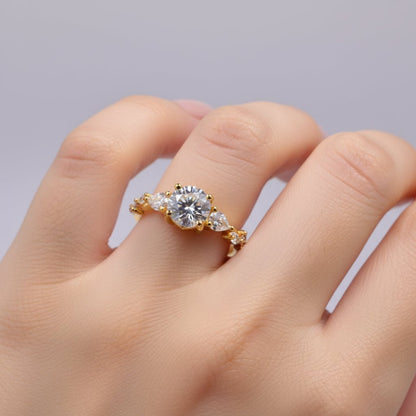 Anillo Eternidad de Plata 925 con Baño de Oro 18K y Moissanita Brillante