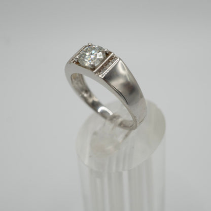 Anillo “Fuerza Brillante” – Plata 925 con Moissanite Central