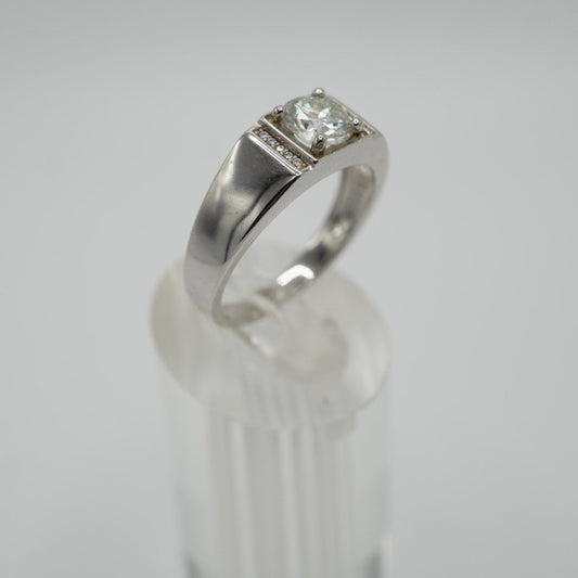 Anillo “Fuerza Brillante” – Plata 925 con Moissanite Central