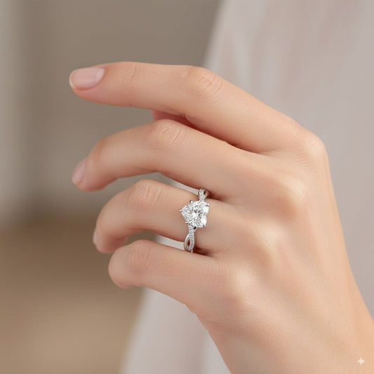 Anillo Infinito de Amor – Plata 925 con Zirconia Cúbica en Forma de Corazón