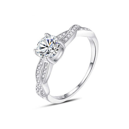 Anillo “Infinito de Luz” en Plata 925 con Zirconia Central