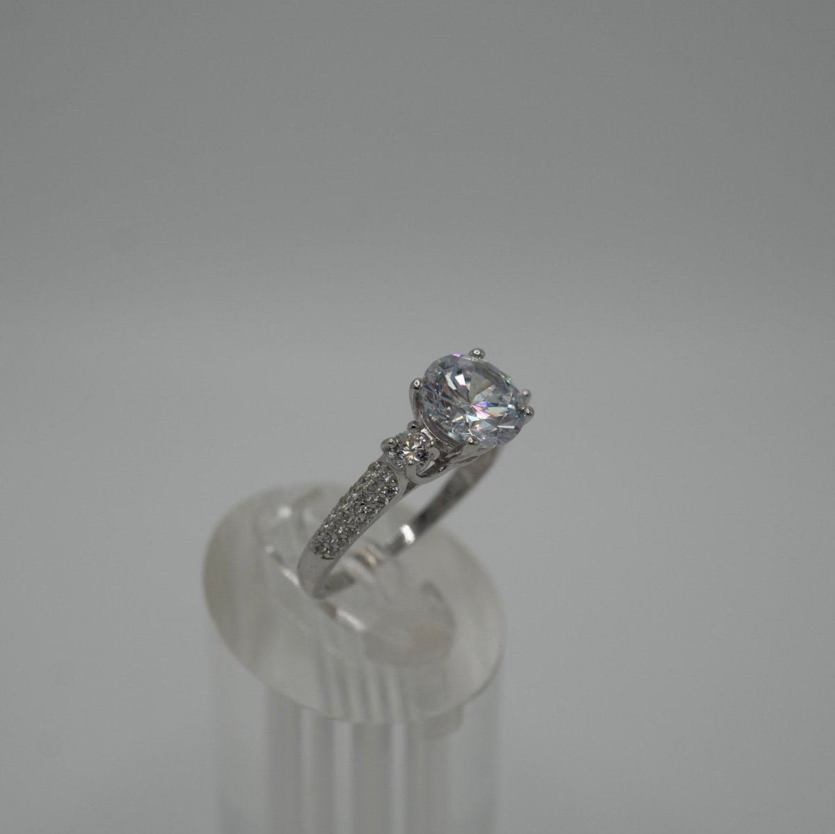Anillo "Luz Eterna", Plata 925 con Zirconia Triple Brillante