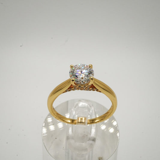 ✨ Anillo “Luz Infinita” – Moissanite Redondo en Plata 925 con Baño de Oro