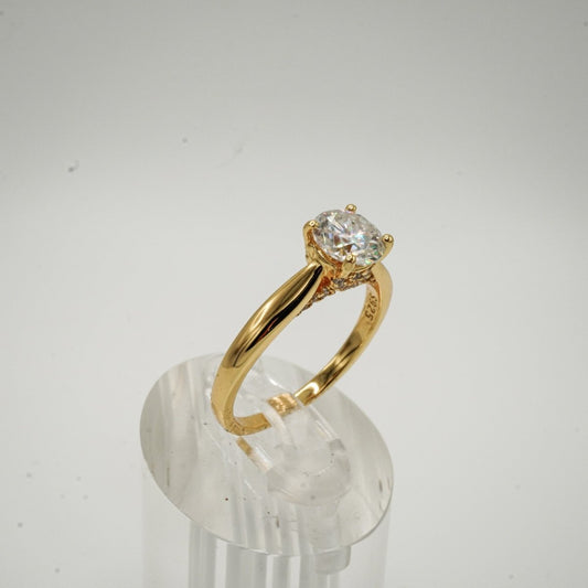 ✨ Anillo “Luz Infinita” – Moissanite Redondo en Plata 925 con Baño de Oro