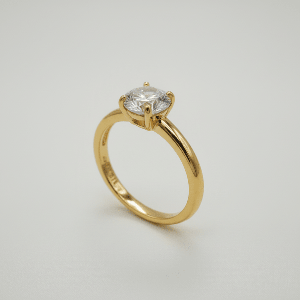 Anillo “Sol de Oro” – Plata 925 con Zirconia Cúbica