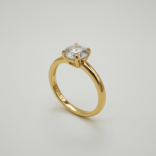 Anillo “Sol de Oro” – Plata 925 con Zirconia Cúbica