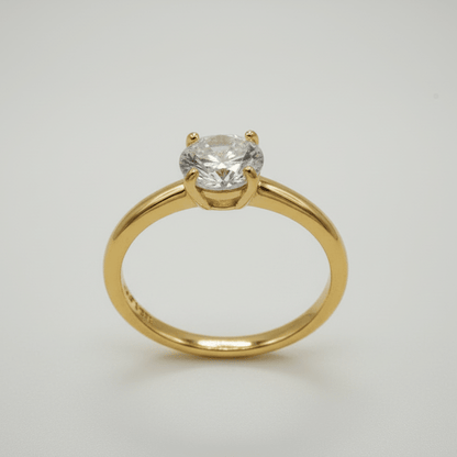 Anillo “Sol de Oro” – Plata 925 con Zirconia Cúbica