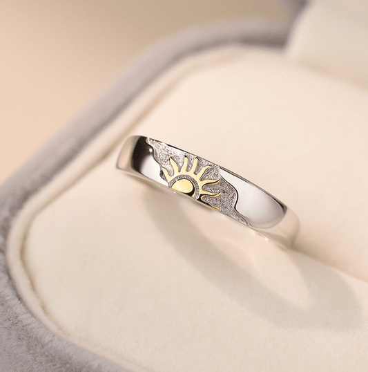 Anillo Sol Radiante – Plata 925 con Detalle Dorado
