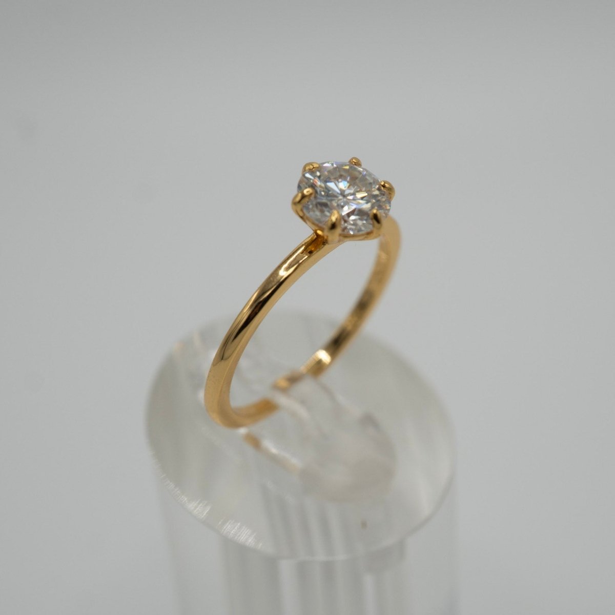 Anillo Solitario de Moissanita en Plata 925 y Baño Oro 18K