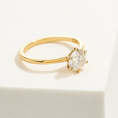 Anillo Solitario "Destello Eterno" en Plata 925 con baño Oro 18K y Moissanite