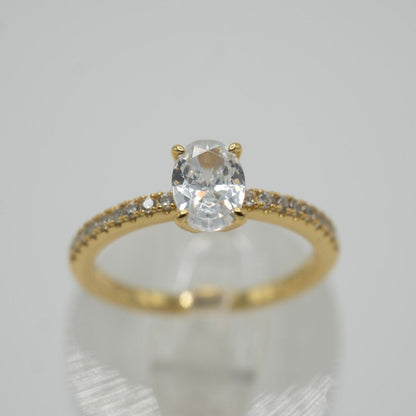 Anillo "Solitario Ovalado" en Plata 925 con Zirconias Cúbicas