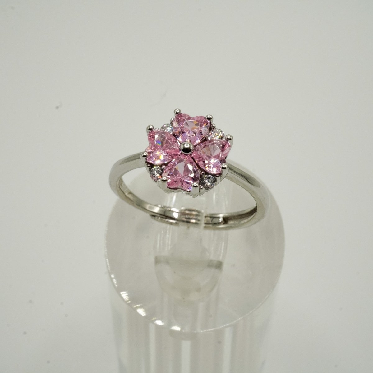Anillo “Trébol de Corazones Rosados” – Plata 925 con Zirconias