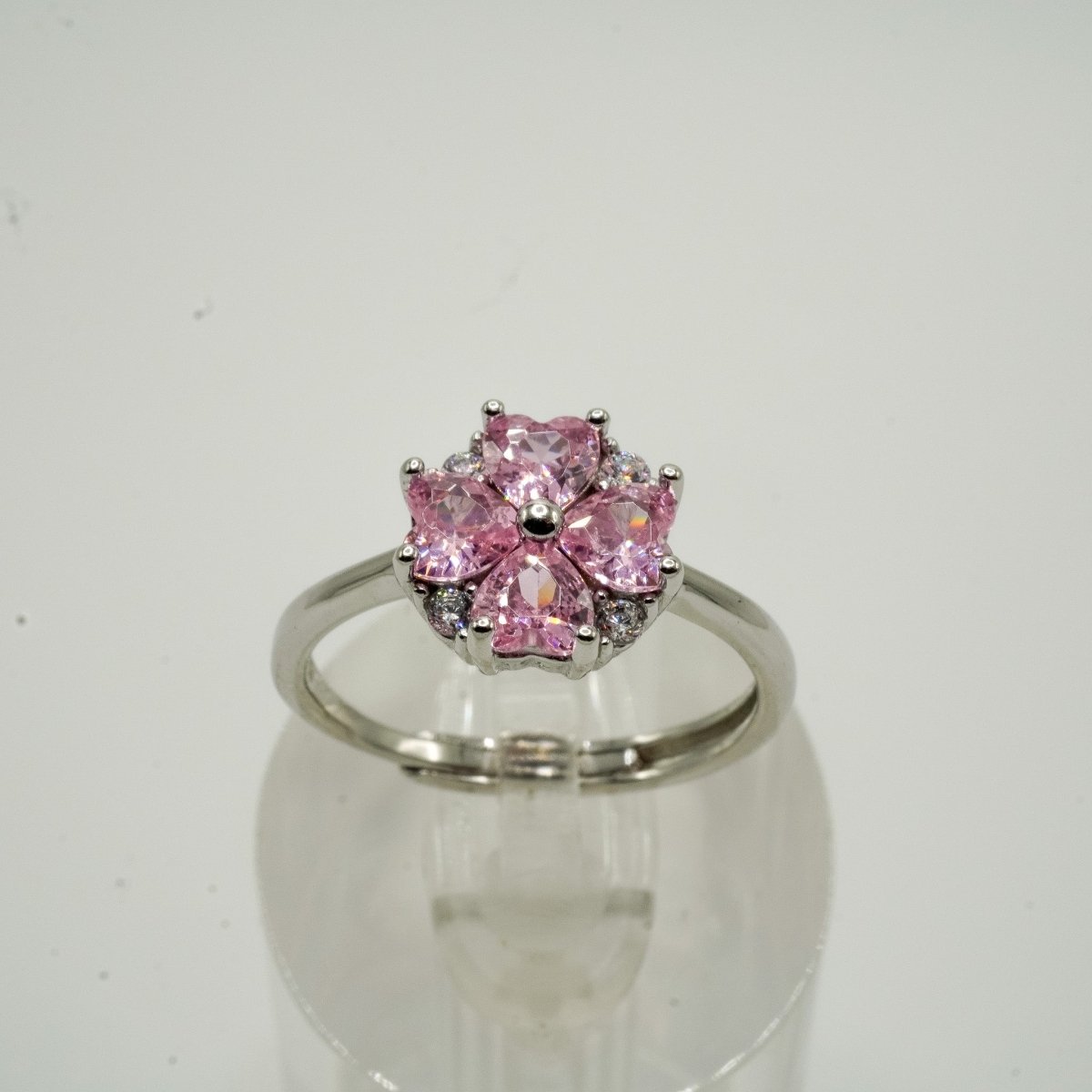 Anillo “Trébol de Corazones Rosados” – Plata 925 con Zirconias