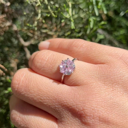 Anillo “Trébol de Corazones Rosados” – Plata 925 con Zirconias