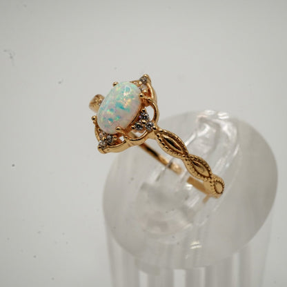 Anillo Vintage con diseño Infinito y Opalo