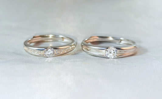 Anillos para parejas en plata 925 con zircónias cúbicas. Estilo moderno y elegante