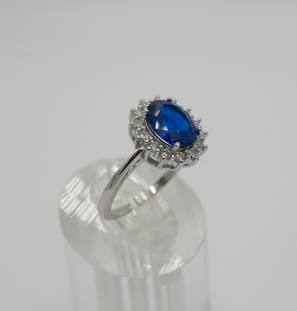 Anilo de Plata 925 con brillante piedra ovalada Azul