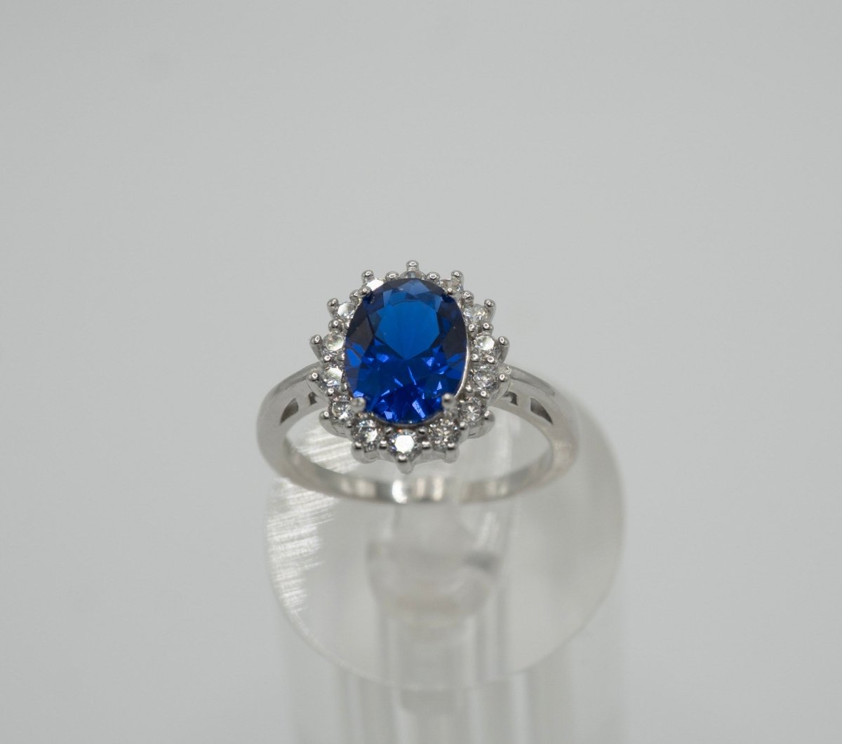 Anilo de Plata 925 con brillante piedra ovalada Azul