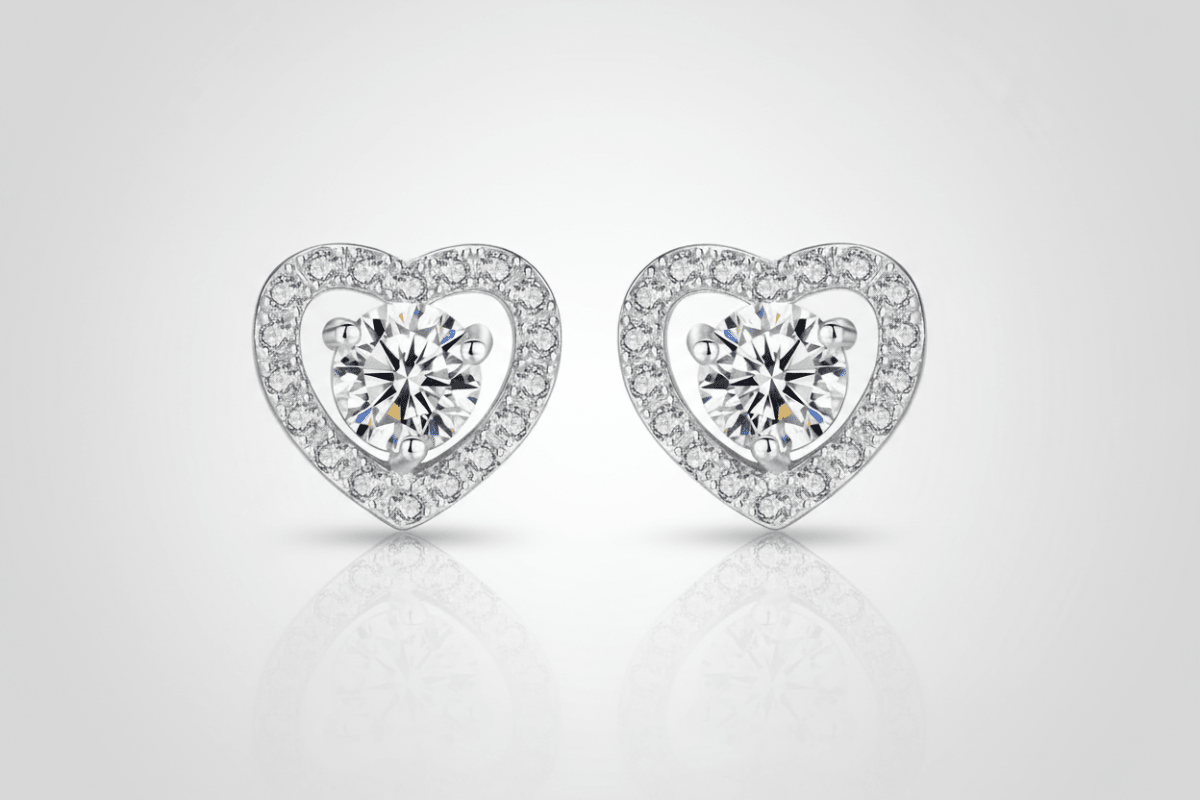 Aretes "Corazón Brillante" en plata 925 con baño de rodio