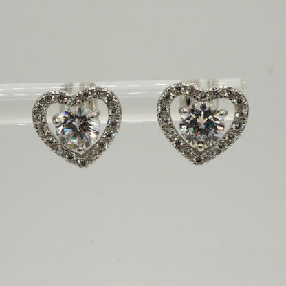 Aretes "Corazón Brillante" en plata 925 con baño de rodio