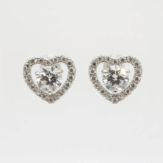 Aretes "Corazón Brillante" en plata 925 con baño de rodio