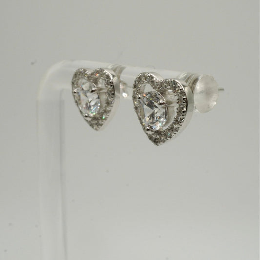 Aretes "Corazón Brillante" en plata 925 con baño de rodio