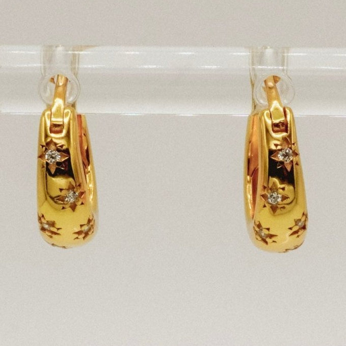 Aretes "Dorada Estelar" – Plata 925 con Baño de Oro 18K y Zirconias Blancas