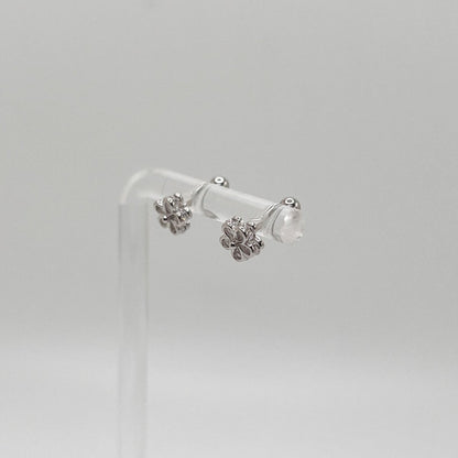 Aretes Plata 925 en forma de flor, con tope de bolita