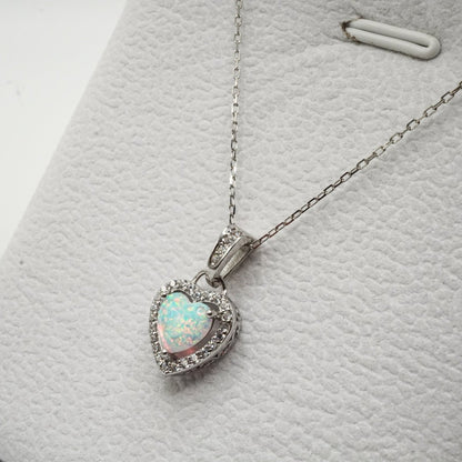 Collar de corazón de Opalo en forma de corazón en plata 925
