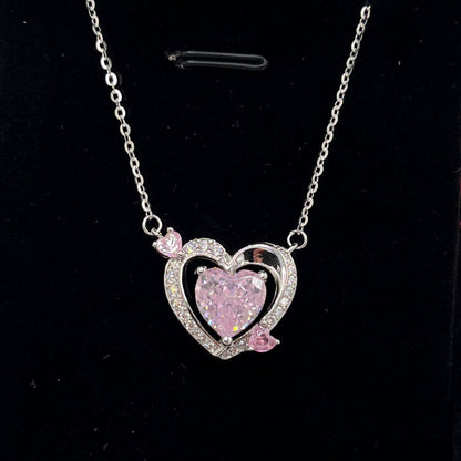 Collar de corazón flechado, en Plata 925 con Baño de Rodio