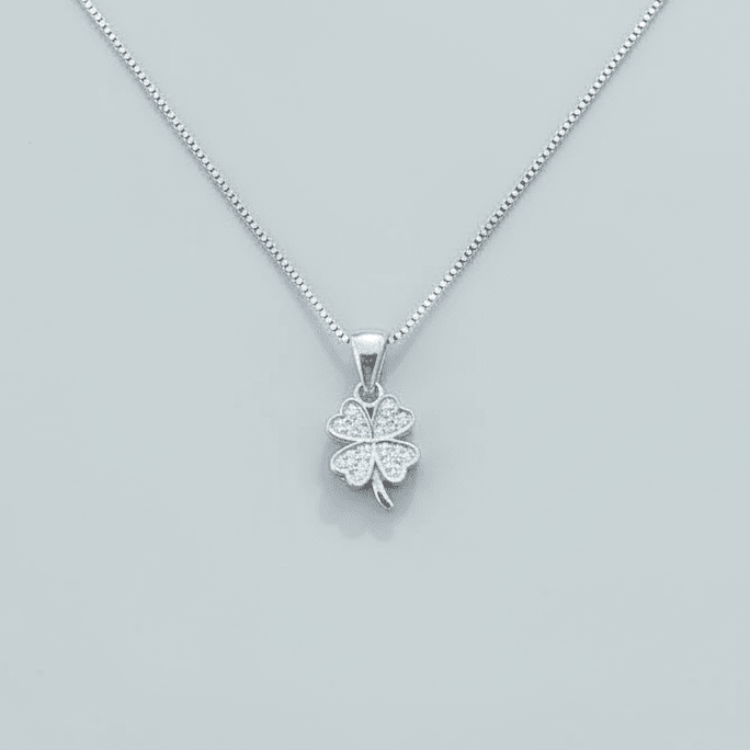 Collar de trébol de cuatro hojas en plata de ley 925