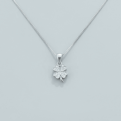 Collar de trébol de cuatro hojas en plata de ley 925