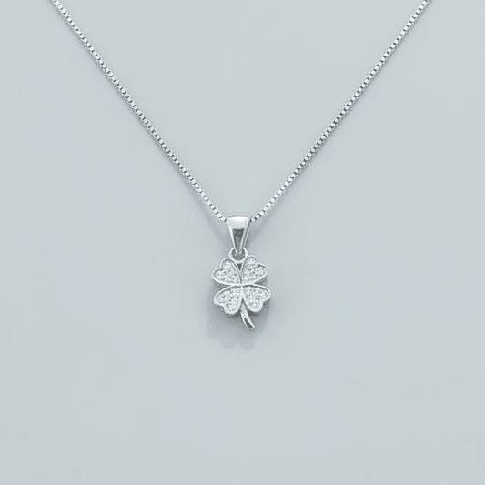 Collar de trébol de cuatro hojas en plata de ley 925