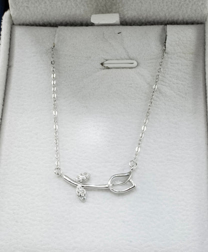 Collar Tulipán de Plata 925 con Cymophane y Zirconias – Elegancia Natural