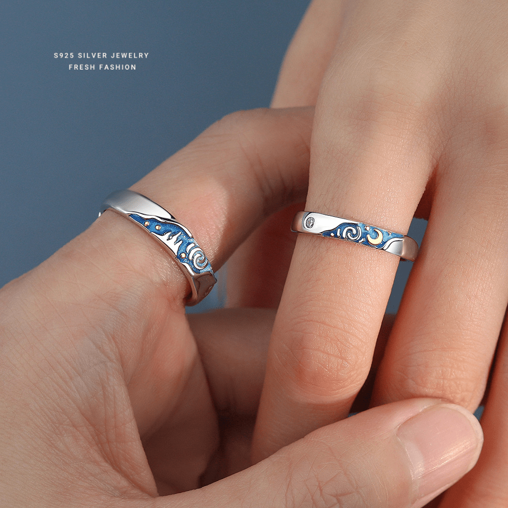 Dúo Noche Estrellada – Anillos en Plata 925 con Esmalte Azul y Detalles Dorados