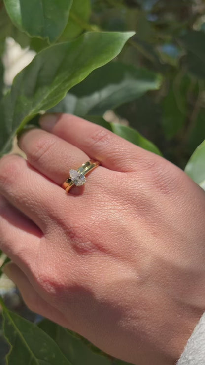 Dúo de anillos corte pera en Plata 925 con baño de oro