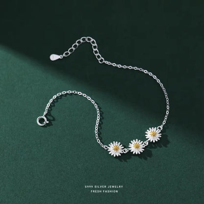 Pulsera con flores de margaritas realizadas en Plata 925