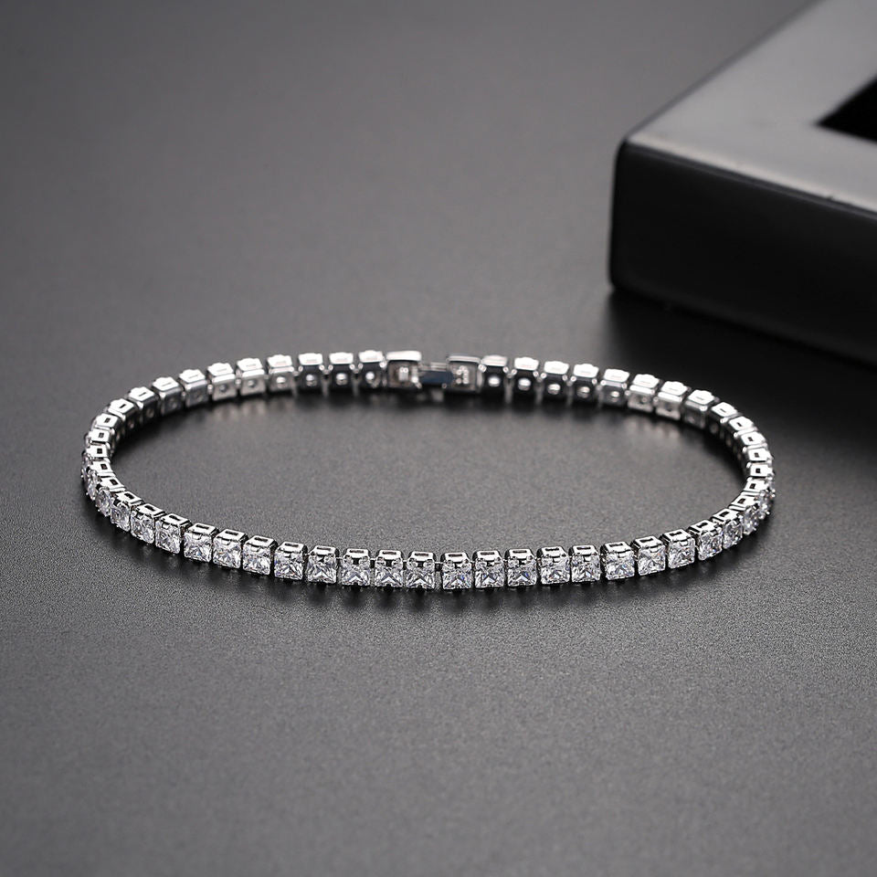 Pulsera Tennis, con Baño de Oro 18K y Zirconias Cúbicas