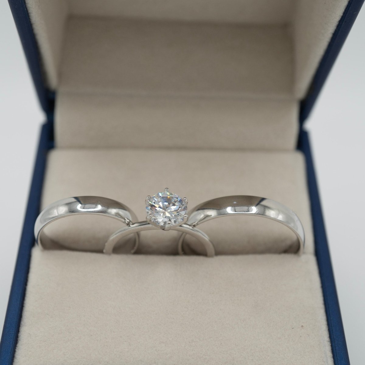 Trío de anillos Clásico Solitario en plata 925 con piedra central de zirconia brillante
